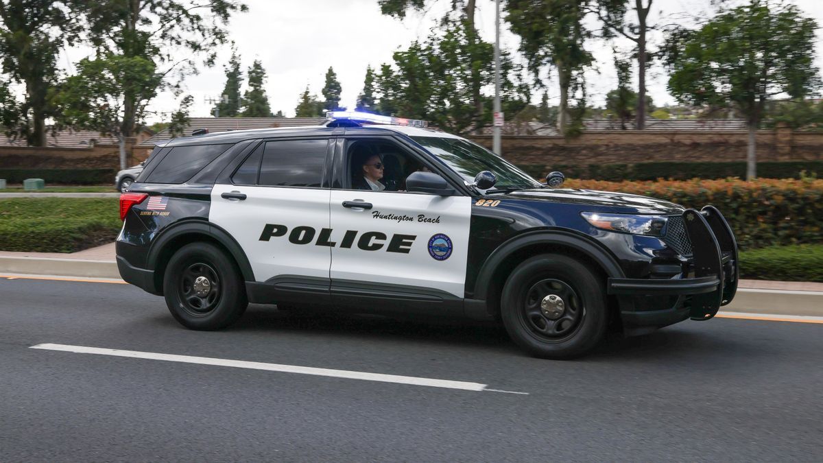La policía investiga los hechos en Downey, California.