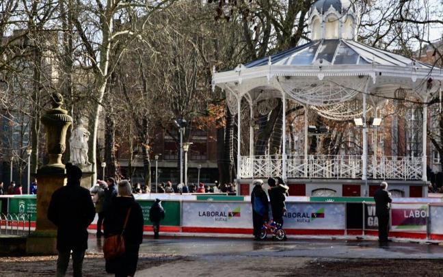 Uno de los clásicos de la Navidad vitoriana, la pista de hielo