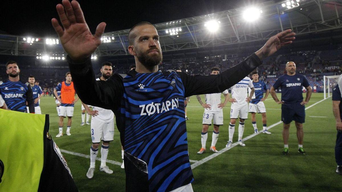 Víctor Laguardia, toda una leyenda en el Deportivo Alavés