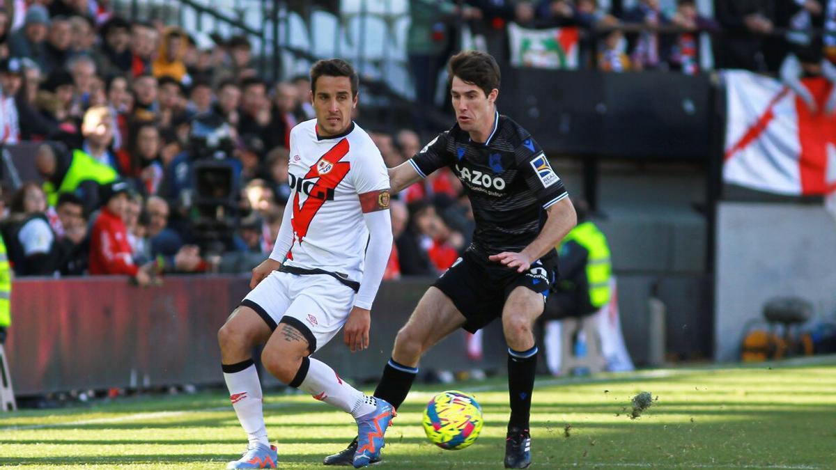 Aritz Elustondo durante el partido de Vallecas