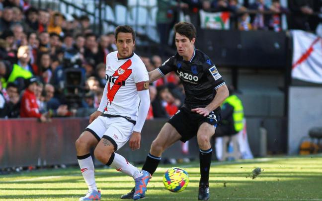 Aritz Elustondo durante el partido de Vallecas Aritz Elustondo durante el partido de Vallecas