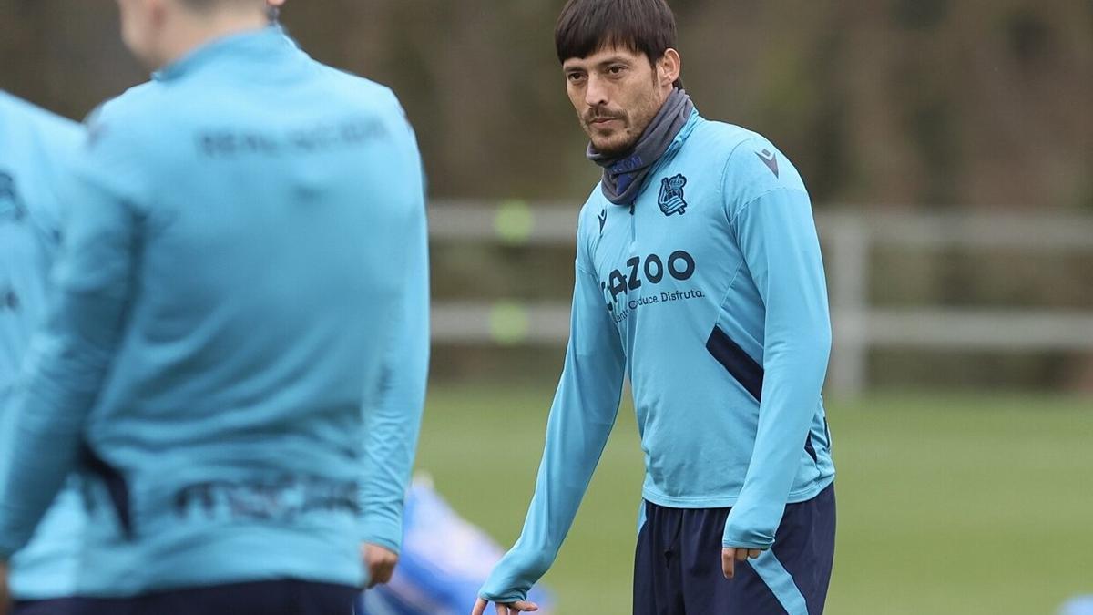 David Silva, en el entrenamiento de este martes en Zubieta, antes de caer lesionado