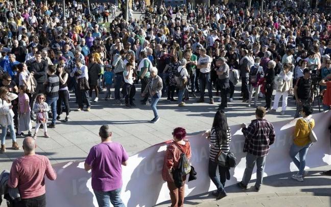 Manifestación convocada para exigir el cumplimiento de los derechos lingüísticos de los euskaldunes Manifestación convocada para exigir el cumplimiento de los derechos lingüísticos de los euskaldunes