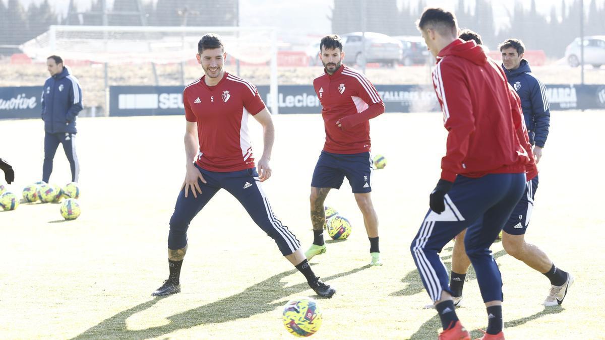 Los jugadores rojillos, en el entrenamiento de esta mañana.