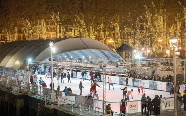 No faltará la pista de patinaje sobre hielo durante las navidades. No faltará la pista de patinaje sobre hielo durante las navidades.