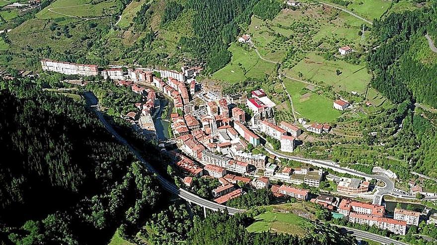 Vista general del entramado urbano de Soraluze. | FOTO: N.G.