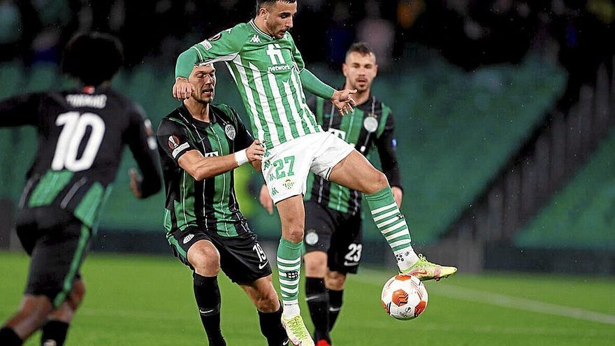 Rober González durante un partido de Europa League contra el Ferencvaros. | FOTO: DNA