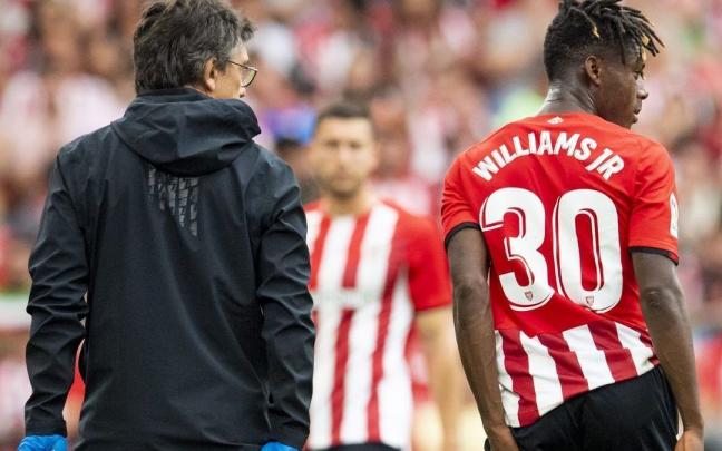 Nico Willams portando el dorsal n&uacute;mero 30