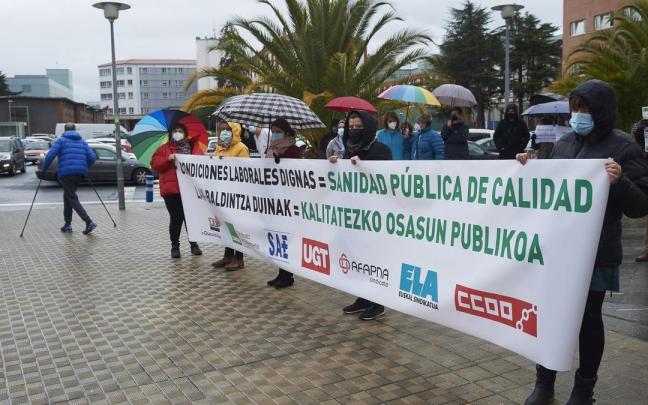 Concentración frente al centro de consultas externas Príncipe de Viana en 2021. Concentración frente al centro de consultas externas Príncipe de Viana en 2021.