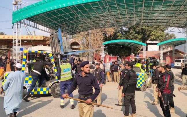 El atentando ha ocurrido en una mezquita de Peshawar.
