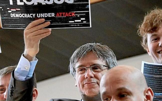 Carles Puigdemont, denunciando en la Eurocámara el espionaje al independentismo. | FOTO: ACN Carles Puigdemont, denunciando en la Eurocámara el espionaje al independentismo. | FOTO: ACN
