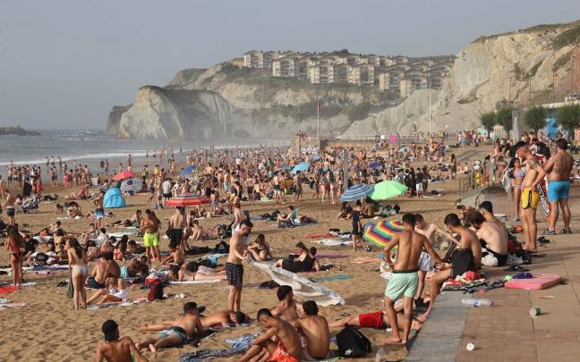 Evitar la exposici&oacute;n prolongada al sol es el abec&eacute; de los consejos para prevenir un c&aacute;ncer de piel.