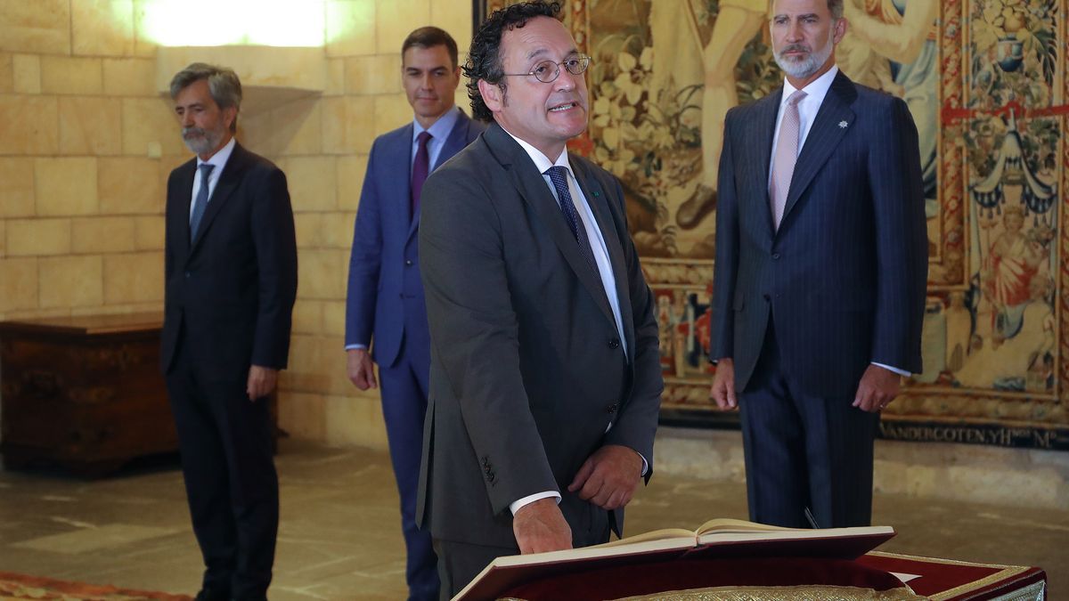El Rey Felipe VI preside la jura del nuevo fiscal general del Estado, Álvaro García Ortiz.