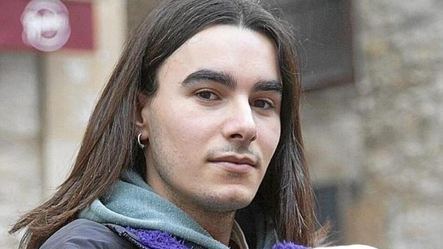 El joven cantante, guitarrista, pianista y compositor gasteiztarra.