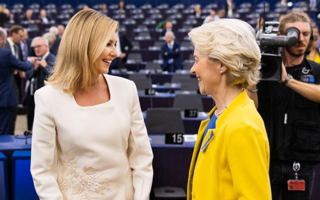 La primera dama ucraniana visitó el miércoles el Parlamento Europeo. La primera dama ucraniana visitó el miércoles el Parlamento Europeo.