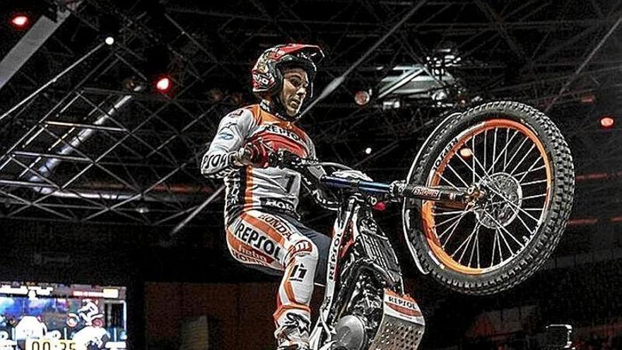 Toni Bou, compitiendo en el Mundial de X-Trial 2022.