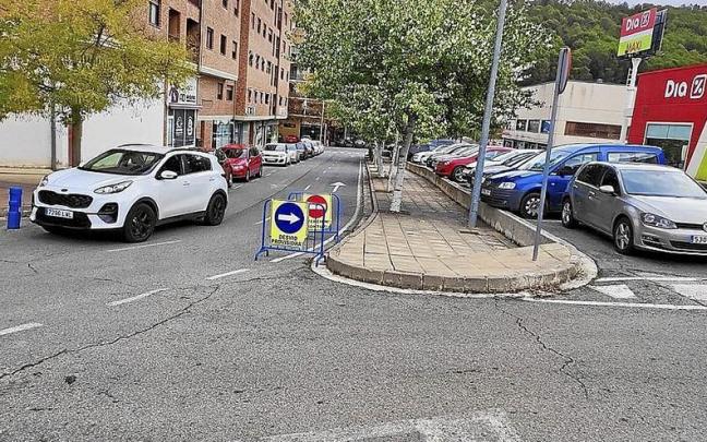 Desvío en la travesía de Merkatondoa.