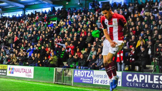 Yuri Berchiche celebra uno de sus dos goles en la última vez que Sestao y Athletic se enfrentaron en Las Llanas en una eliminatoria de Copa. Yuri Berchiche celebra uno de sus dos goles en la última vez que Sestao y Athletic se enfrentaron en Las Llanas en una eliminatoria de Copa.