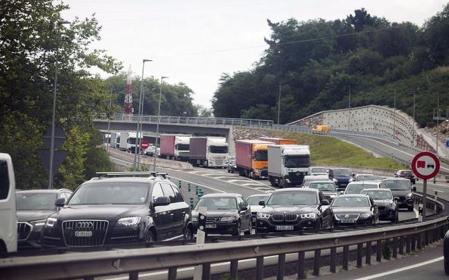 Retenciones en el peaje de Biriatu de la AP - 8.