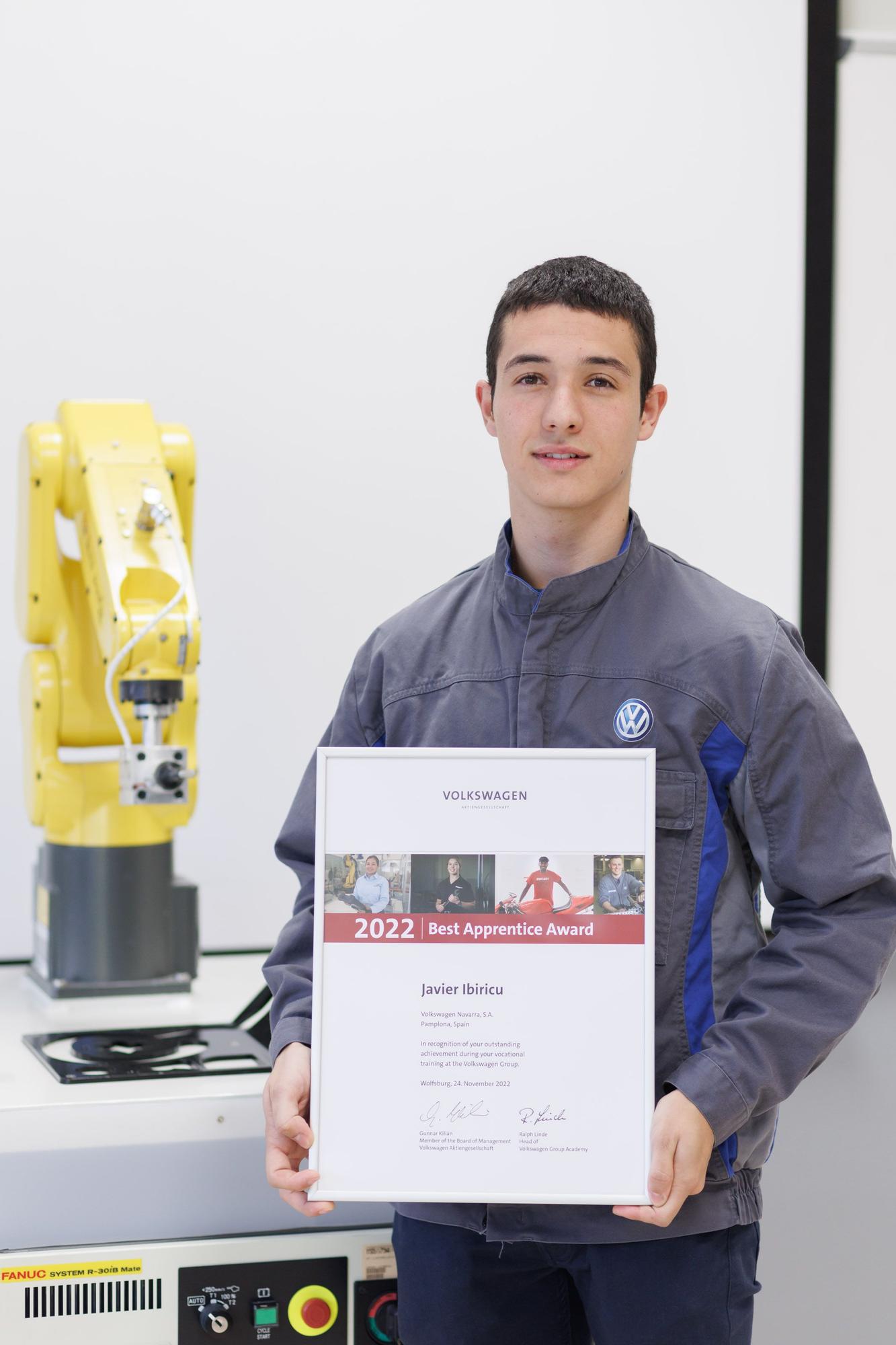 Javier Ibiricu Elizondo, mejor aprendiz de VW Navarra.