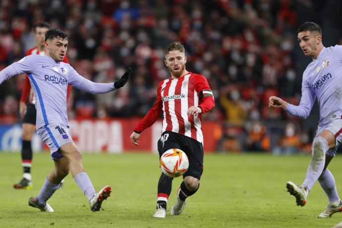 Iker Muniain, en el duelo copero contra el Barcelona, en el que anotó dos goles y tras el cual dio positivo por covid.