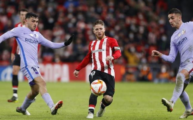 Iker Muniain, en el duelo copero contra el Barcelona, en el que anotó dos goles y tras el cual dio positivo por covid.
