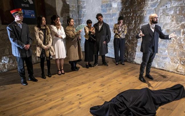 Las rutas teatralizadas de esta edición, en torno a ‘Asesinato en el Orient Express’ y a cargo del Grupo de Teatro de la UPNA, arrancaron el pasado sábado en el Palacio del Condestable. Las rutas teatralizadas de esta edición, en torno a ‘Asesinato en el Orient Express’ y a cargo del Grupo de Teatro de la UPNA, arrancaron el pasado sábado en el Palacio del Condestable.