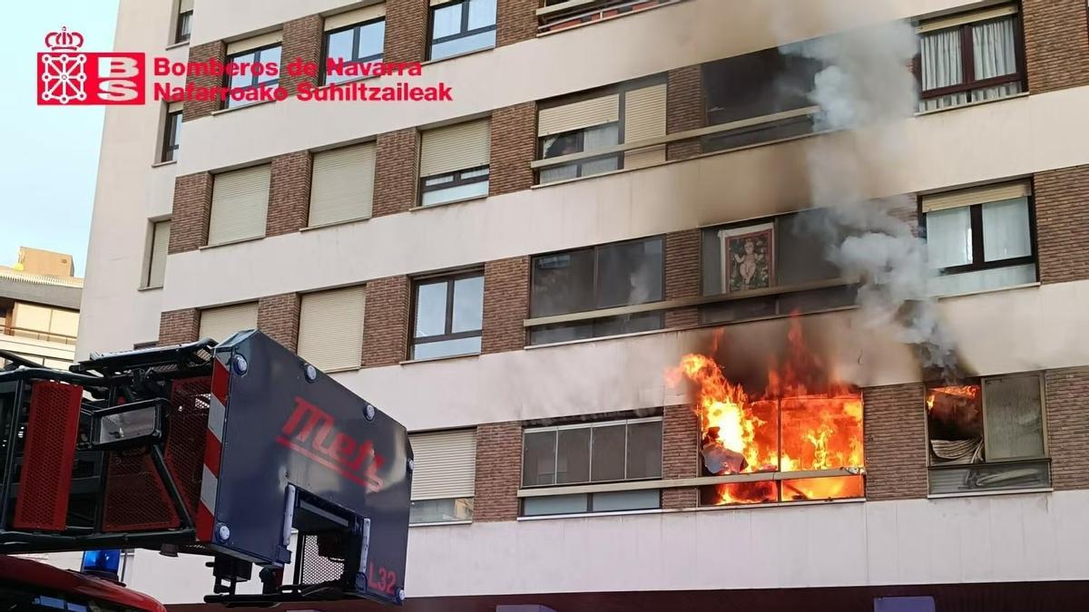 Foto del incendio en el piso de Pamplona