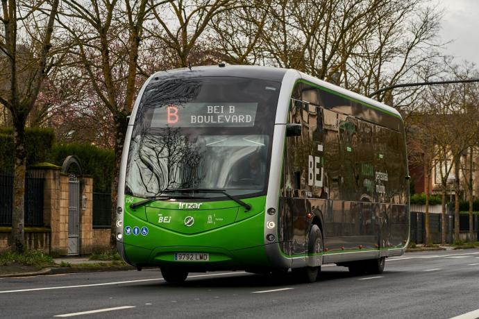 El BEI, circulando por Vitoria.