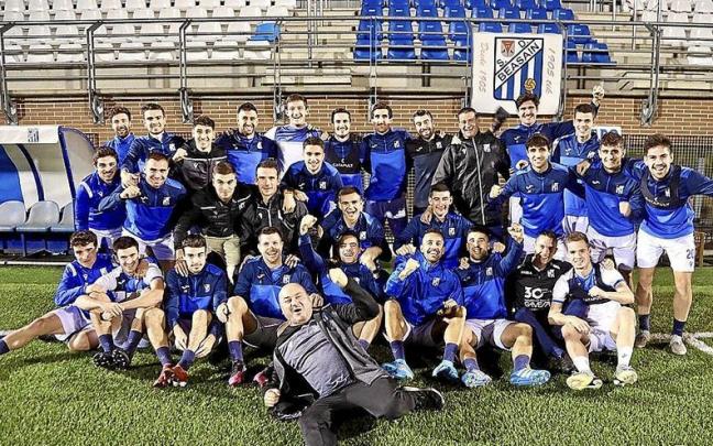 La plantilla del Beasain se enfrentará hoy en Loinaz al Sporting de Gijón, de la Segunda División (18.00 horas). La plantilla del Beasain se enfrentará hoy en Loinaz al Sporting de Gijón, de la Segunda División (18.00 horas).
