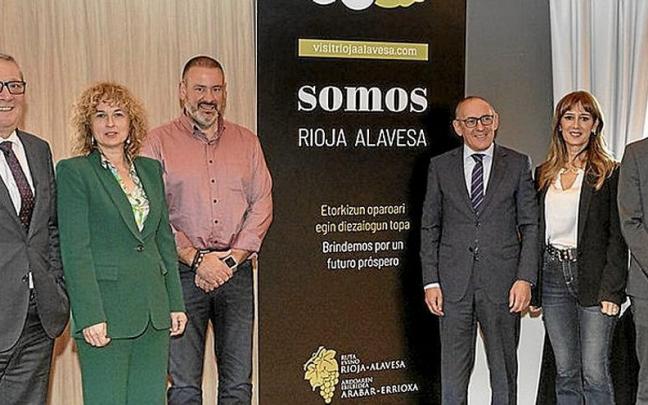 Autoridades en el Foro de Enoturismo. Autoridades en el Foro de Enoturismo.