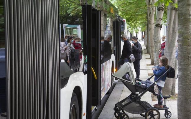 A punto de subir al bus