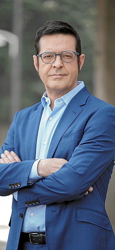 Lleva siete años dando la cara en ETB-2.