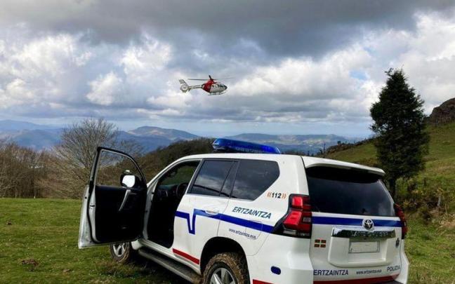 Está previsto que el helicóptero de la Ertzaintza se sume a la búsqueda Está previsto que el helicóptero de la Ertzaintza se sume a la búsqueda