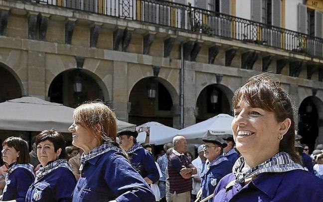 Amaikak Bat anima el día de San Ignacio en la Parte Vieja