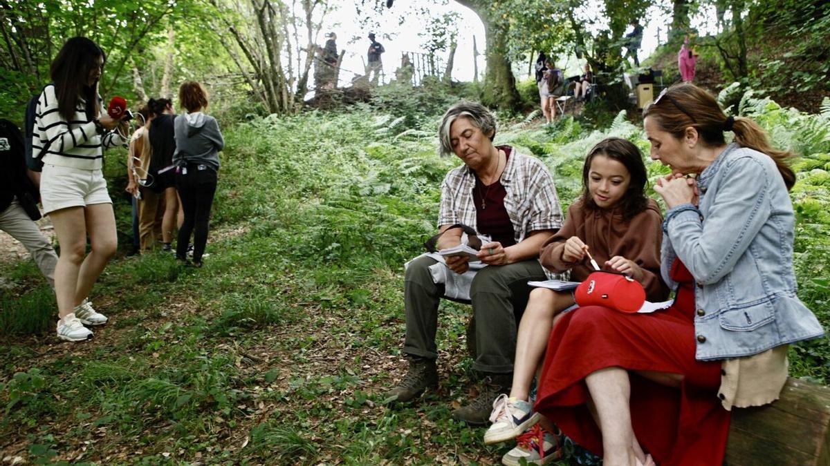 Un momento del rodaje de '20.000 especies de abejas', de Estibaliz Urresola.