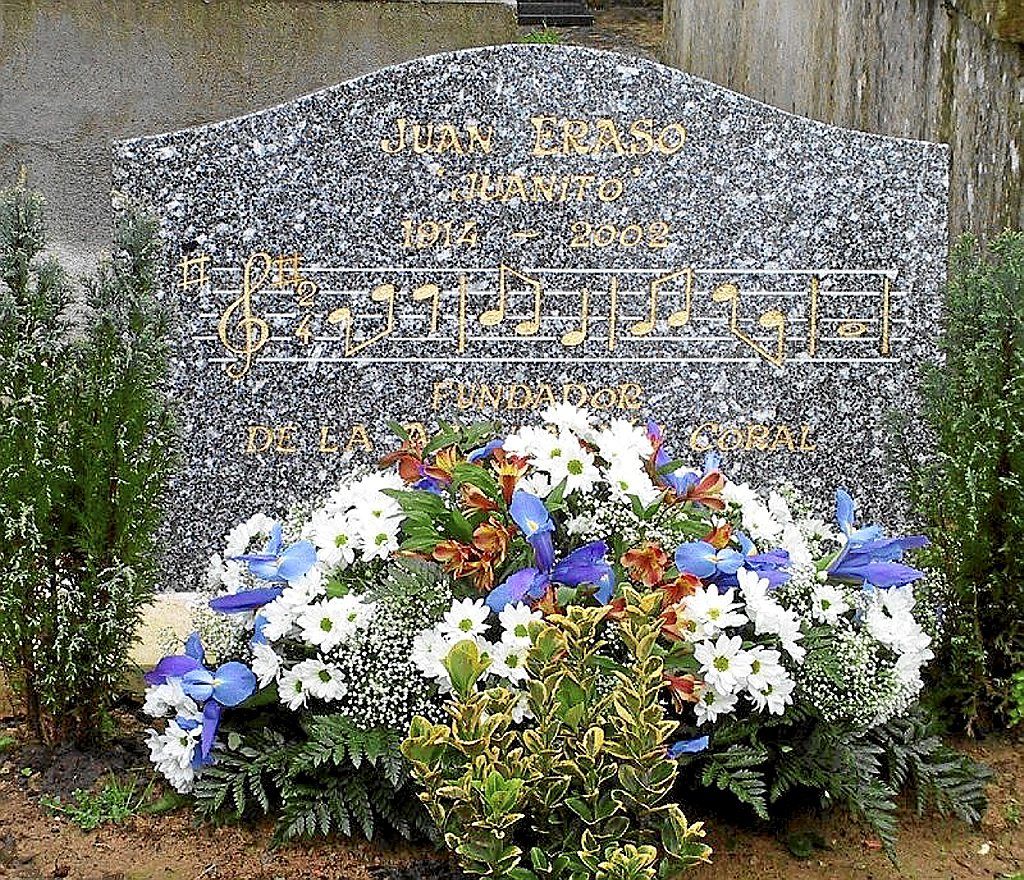 “Quiero sentir el abrazo de la tierra de Elizondo”, había pedido. Juan Eraso no quiso nunca panteón ni sepultura.