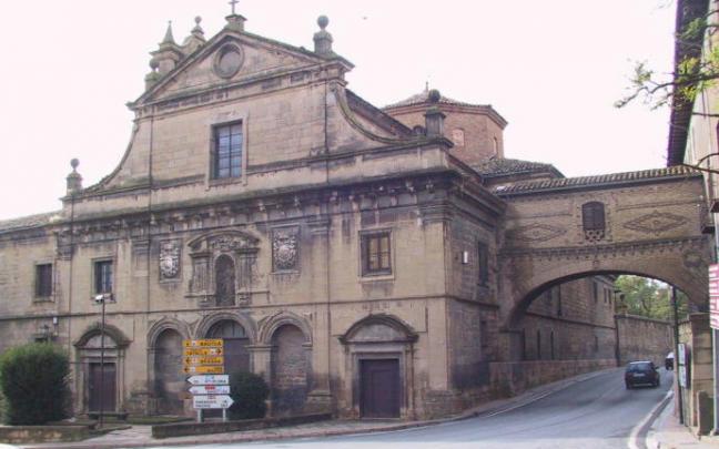 Fachada del convento de las Recoletas