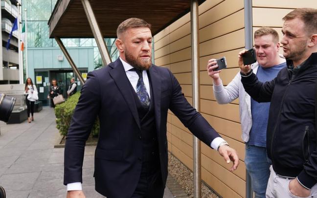 El luchador Conor McGregor a su llegada a un juzgado en Dublín.