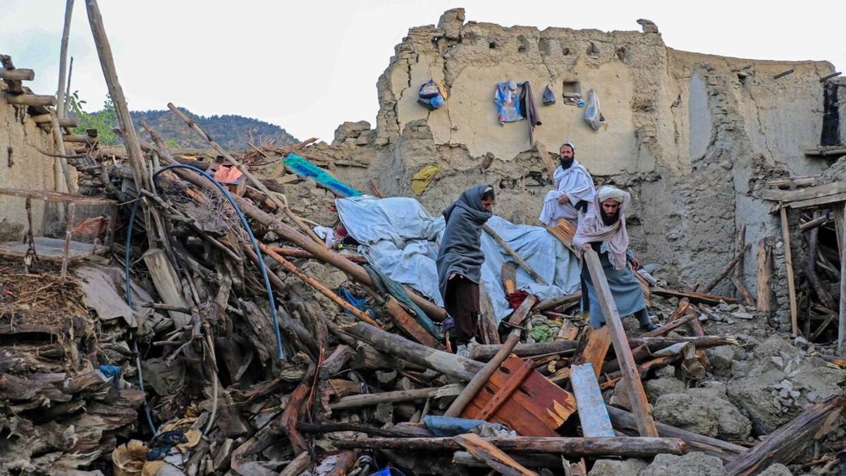 Afectados por el terremoto en Afganistán.