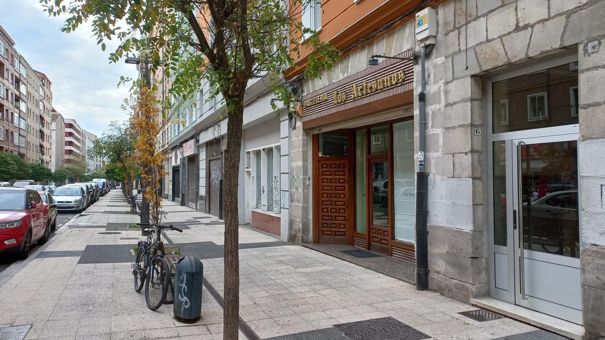 Una de las clásicas pastelerías de Vitoria se despide de sus clientes