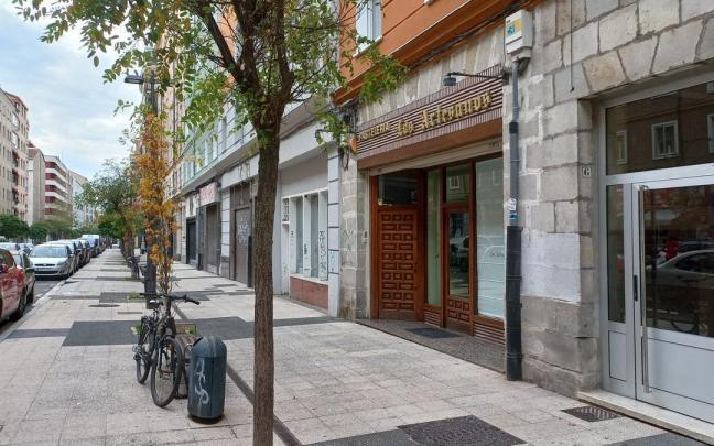 Una de las clásicas pastelerías de Vitoria se despide de sus clientes
