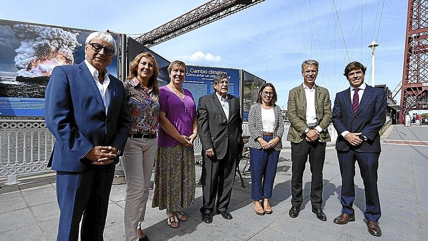 La exposición fue inaugurada con la presencia de distintas personalidades.