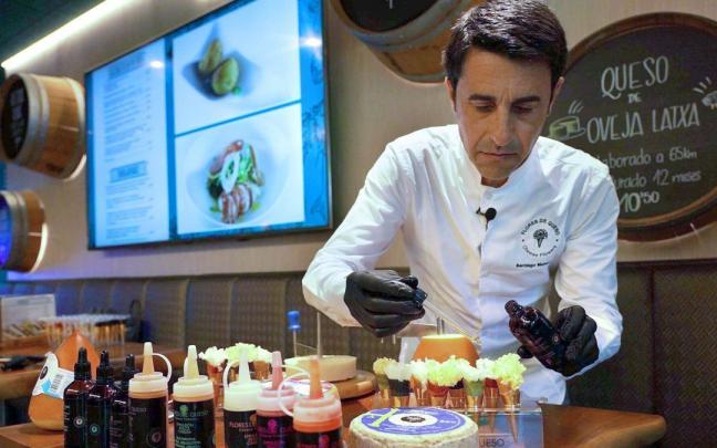 Santiago Mohedano, el creador de las flores de queso Santiago Mohedano, el creador de las flores de queso