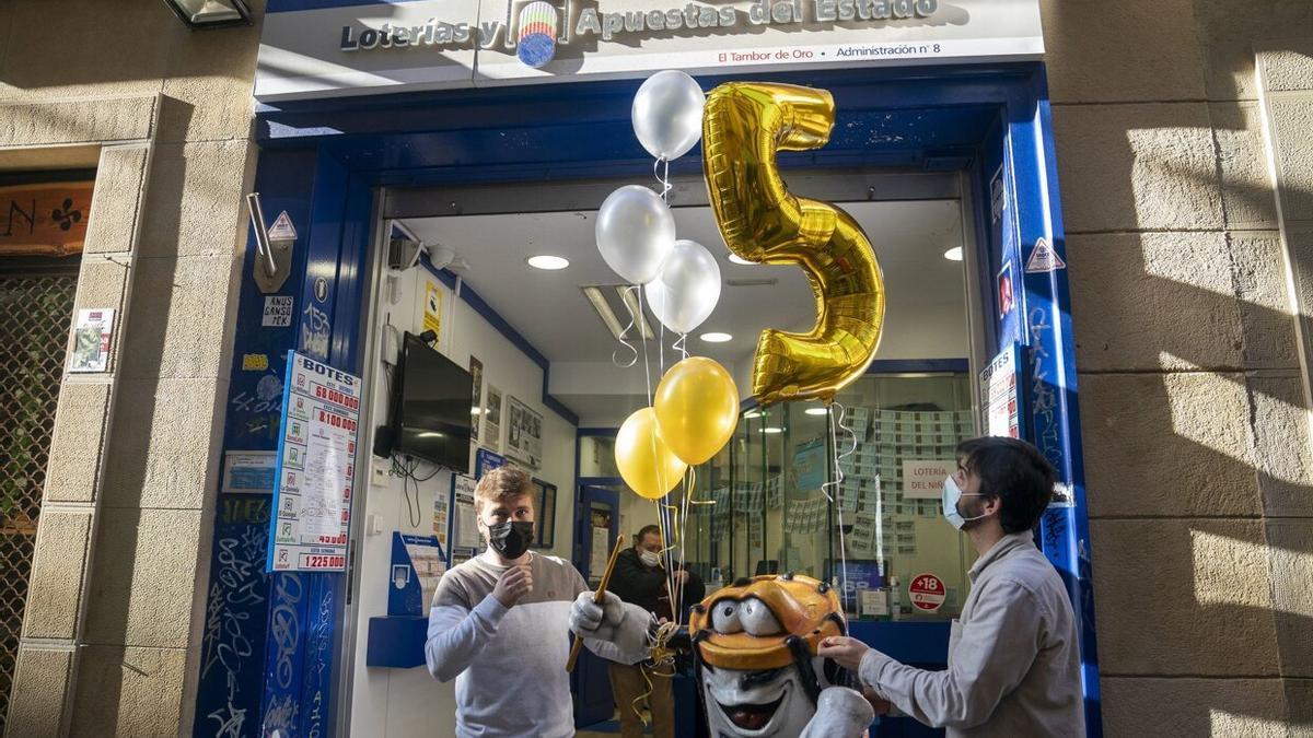 La Administración de la calle Narrika de Donostia ya repartió un Quinto Premio el año pasado