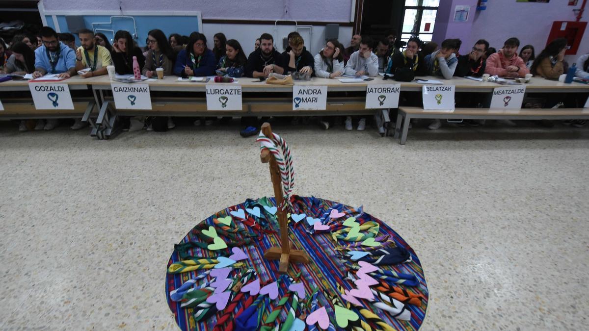 Asamblea general de los grupos eskaut de Bizkaia, en el colegio La Salle de Deusto.