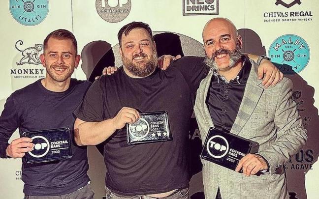 &Aacute;lvaro Fern&aacute;ndez, Alfonso del Portillo y Manu Iturregi