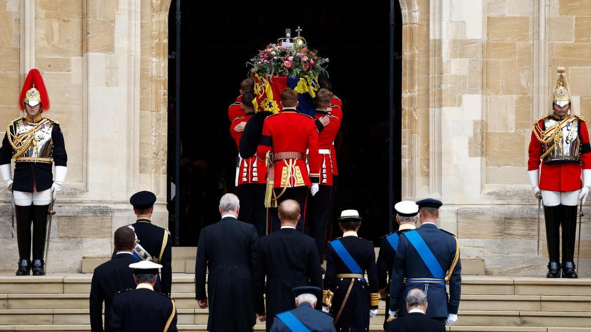 El entierro de Isabel II en Windsor.