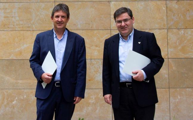 El director general de Grupo Ulma, Iñaki Gabilondo, y el director de la Escuela de Ingeniería de Gipuzkoa, Xabier Ostolaza. El director general de Grupo Ulma, Iñaki Gabilondo, y el director de la Escuela de Ingeniería de Gipuzkoa, Xabier Ostolaza.