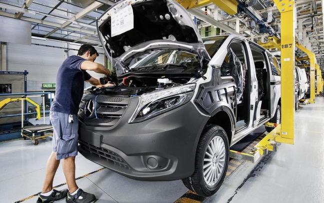 Los operarios de Mercedes-Benz trabajarán tres de los cuatro sábados del mes de enero de 2023